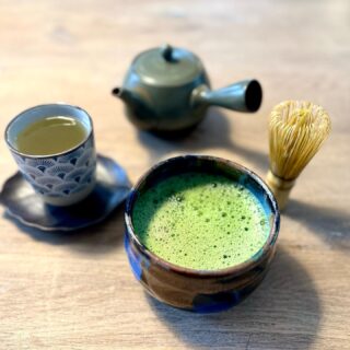 My morning drugs, the tea is the liquor of the monks 🍵😁 #matcha #matchalover #greentea #tealover #japaneseculture #japan #dontgetaddicted #esai #dontsleepinzazen #zazen #sotozen #teaceremony #cha #chado #chasen #kyusu #usucha #koicha #urasenke